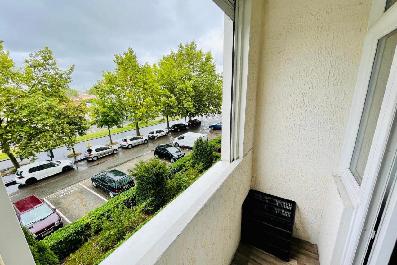 Luminous Apartment With Parking Near The City Center 瑟农 外观 照片