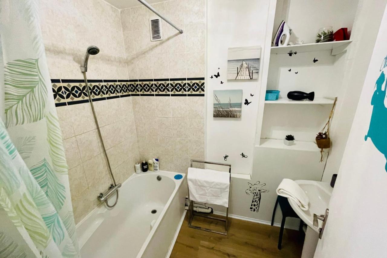 Luminous Apartment With Parking Near The City Center 瑟农 外观 照片